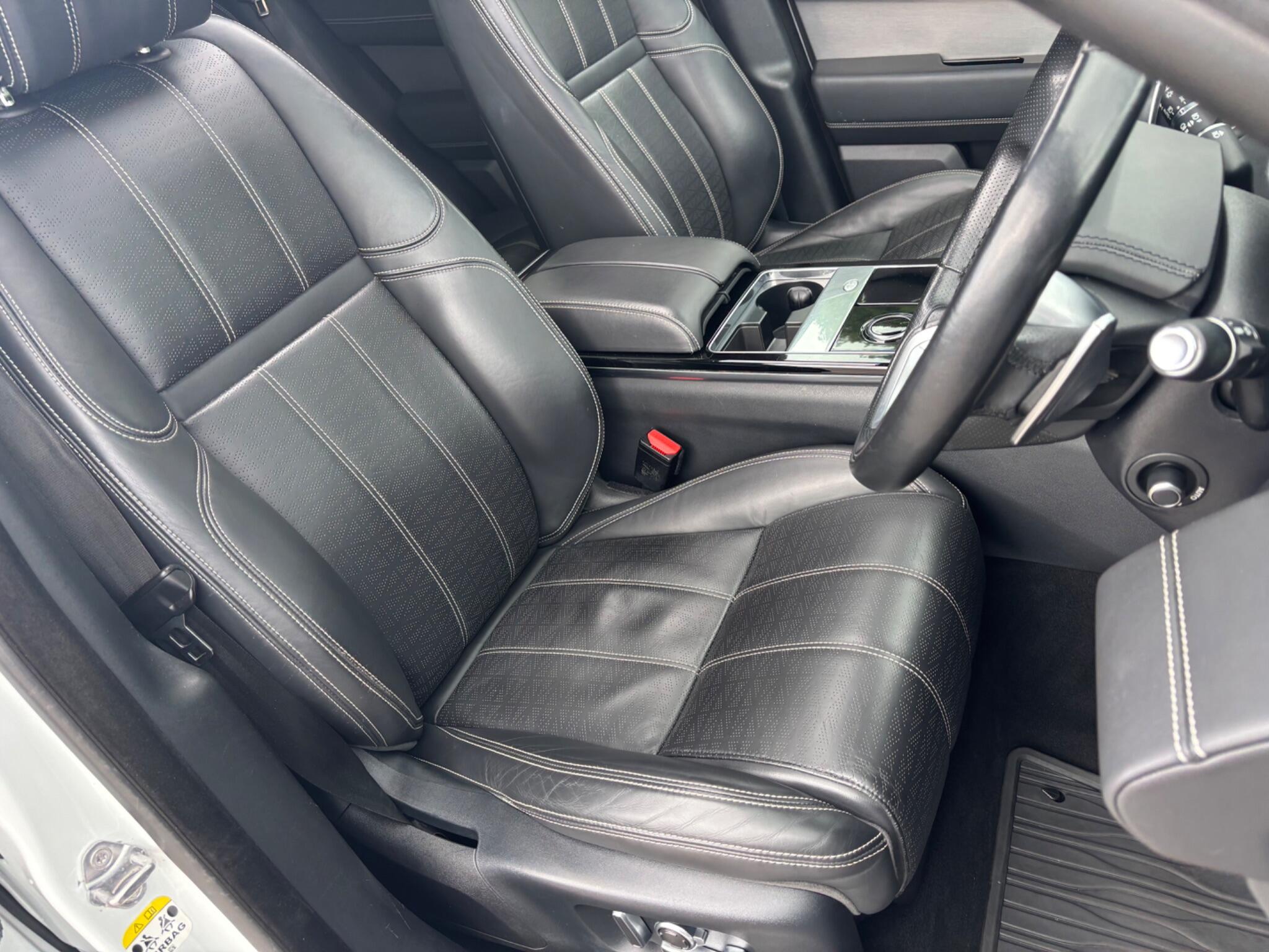 Land Rover Range Rover Velar view 14