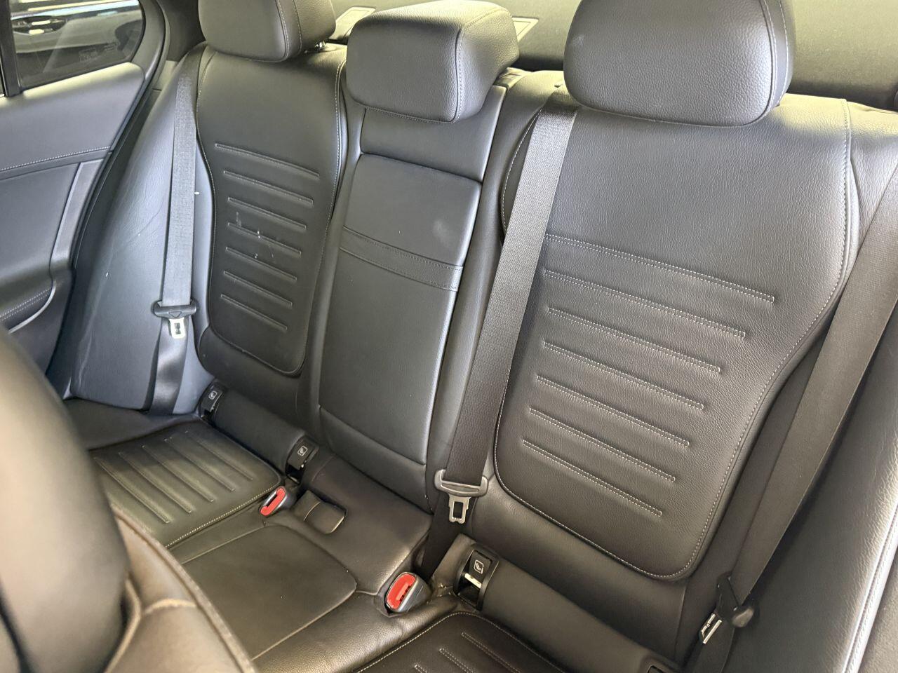 Mercedes-Benz C Class view 61