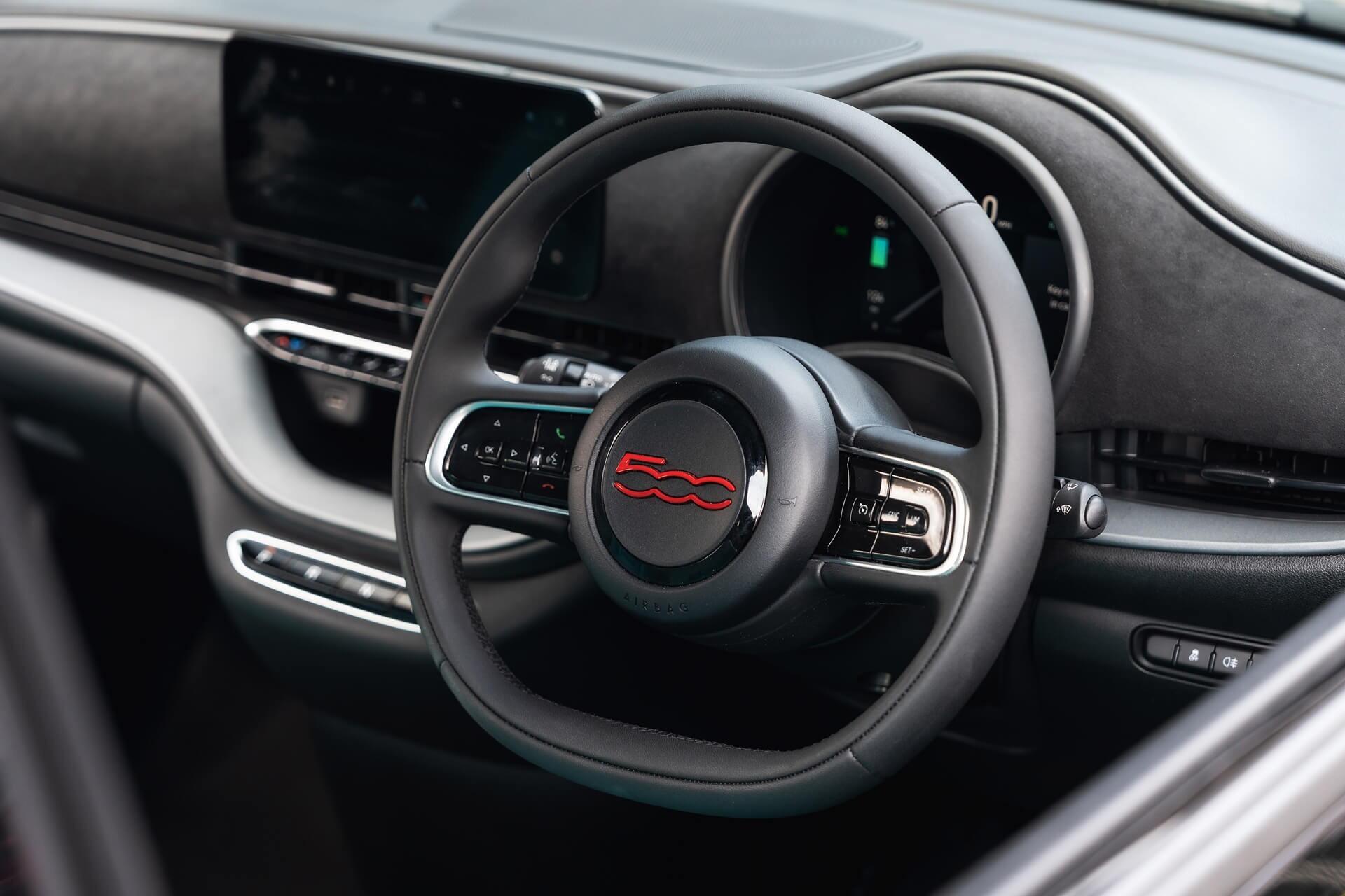 Fiat 500e view 21