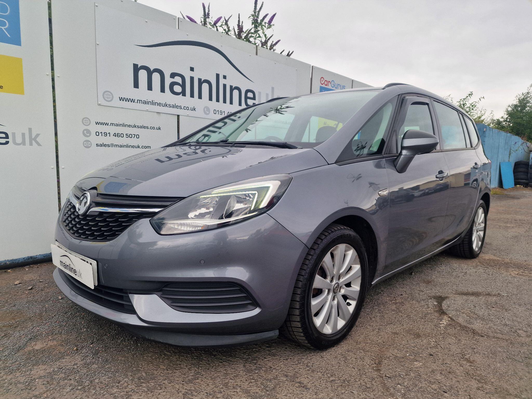 Vauxhall Zafira Tourer view 4