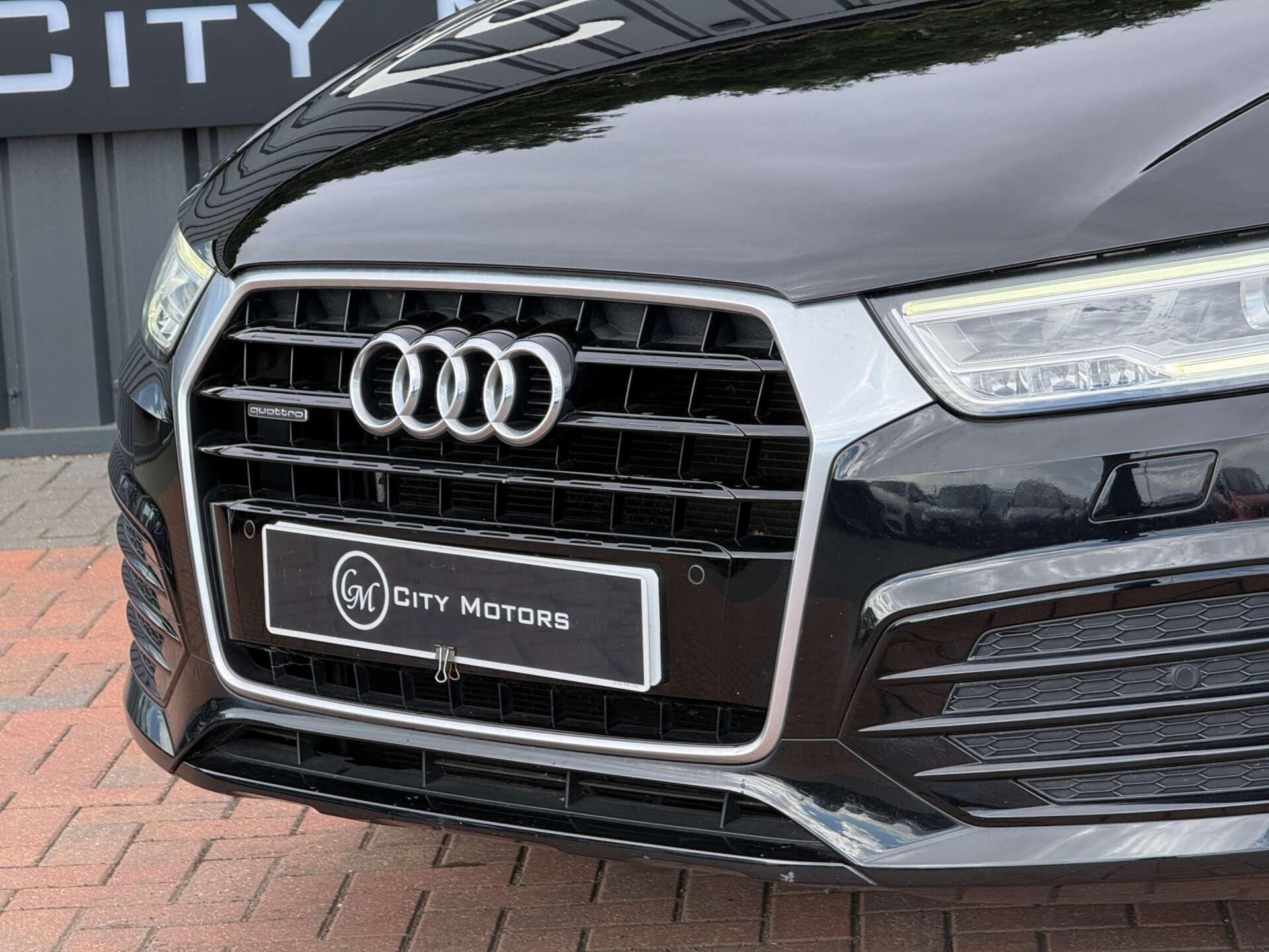 Audi Q3 view 4
