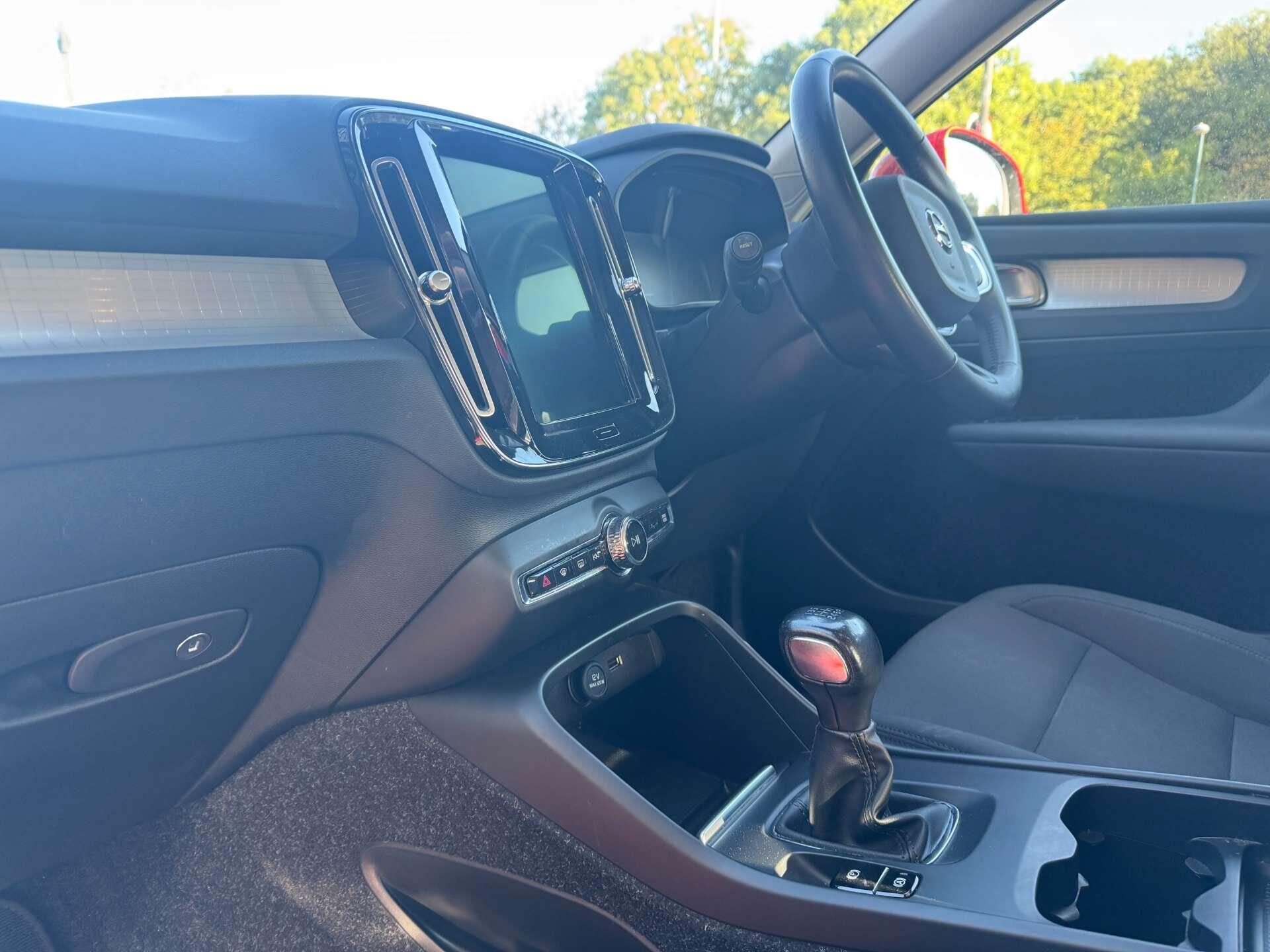 Volvo XC40 view 21