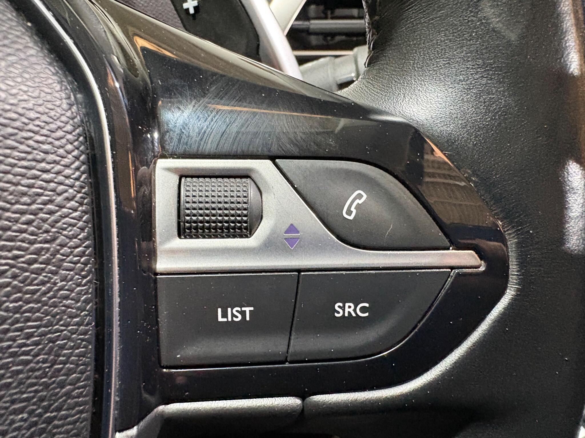 Peugeot 3008 view 32
