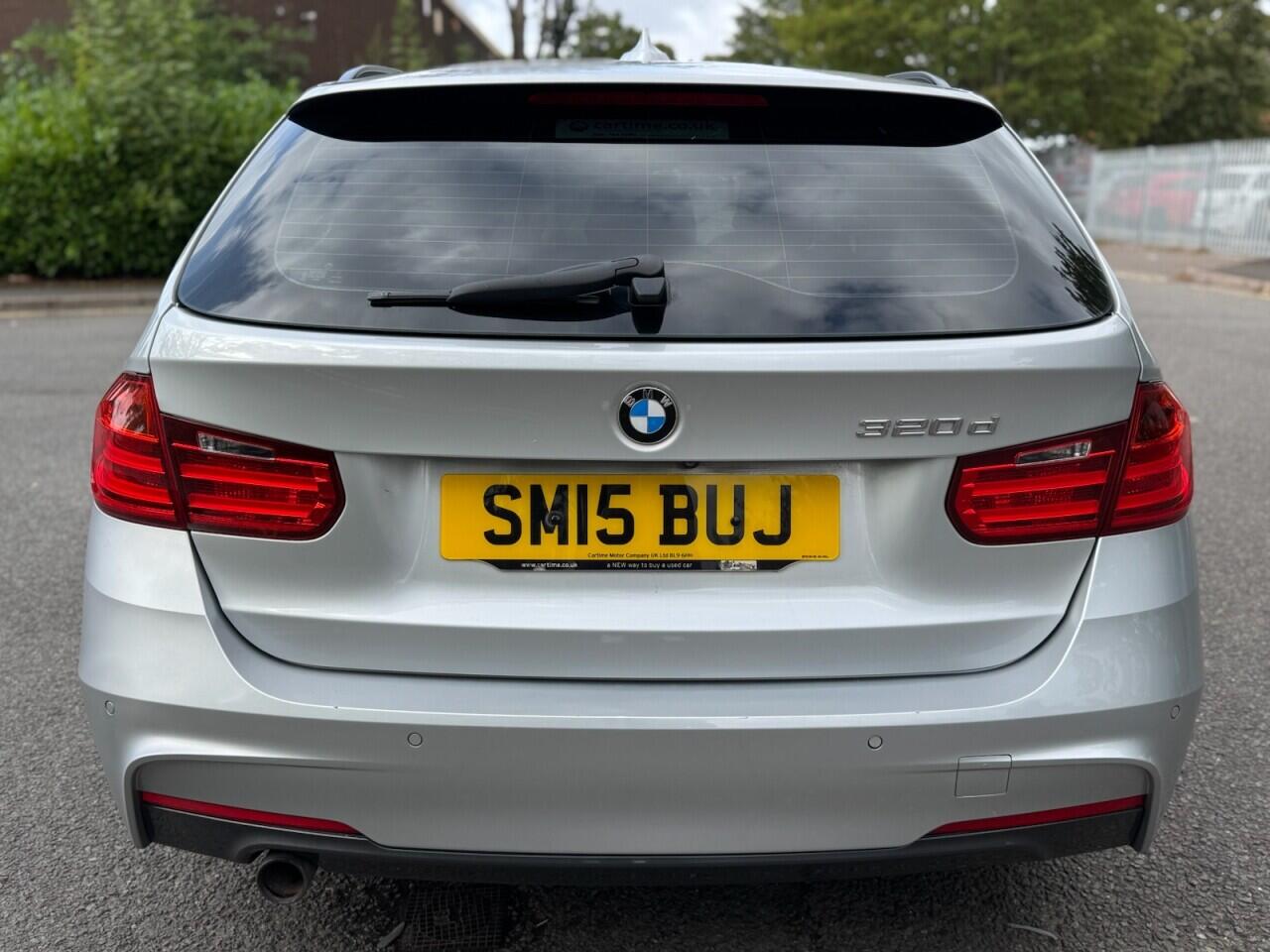 BMW 3 Series view 4