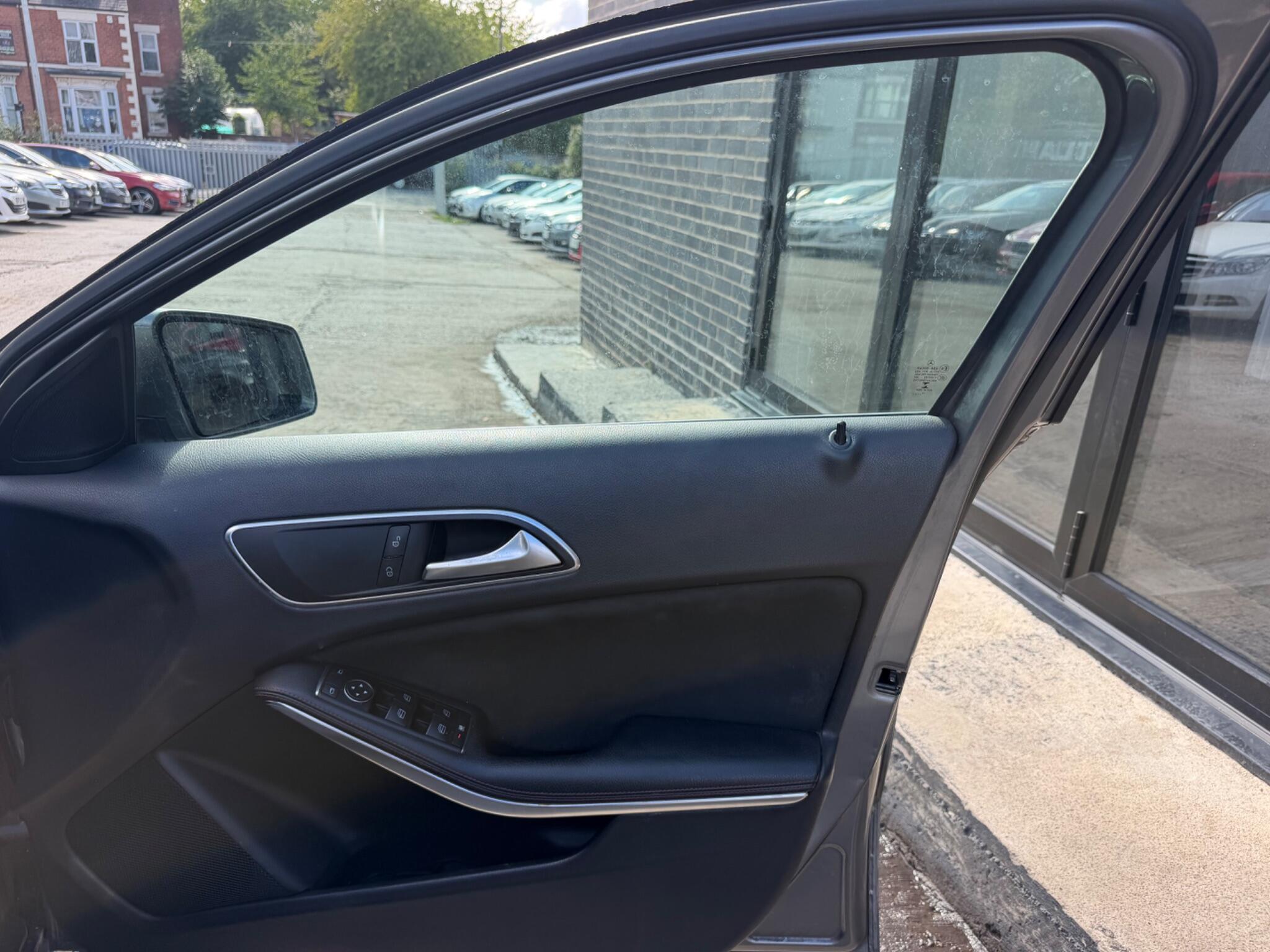 Mercedes-Benz A-Class view 8