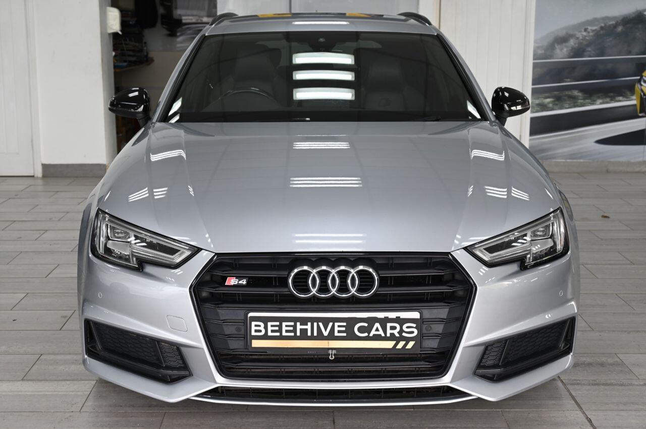 Audi S4 view 6