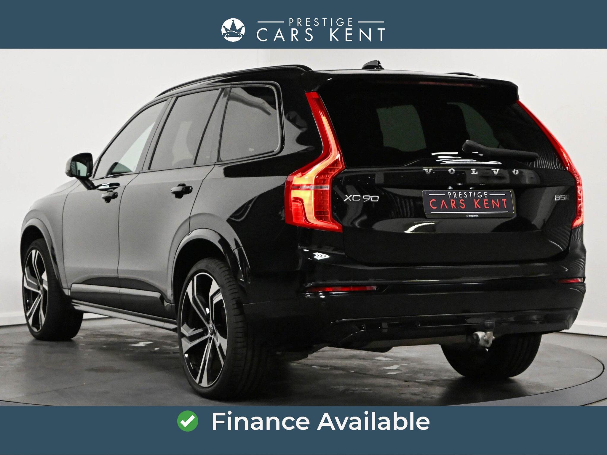 Volvo XC90 view 3