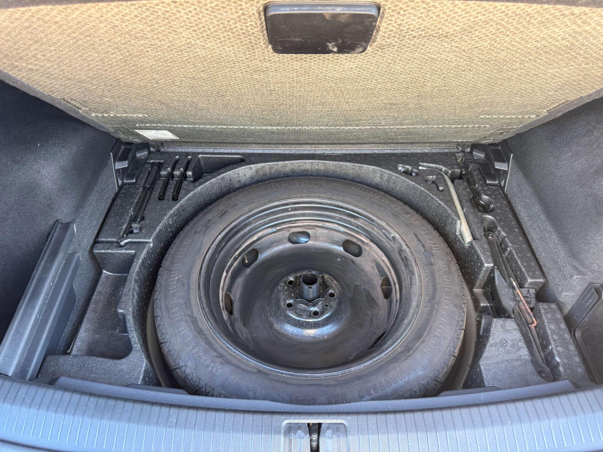 Volkswagen Tiguan view 32
