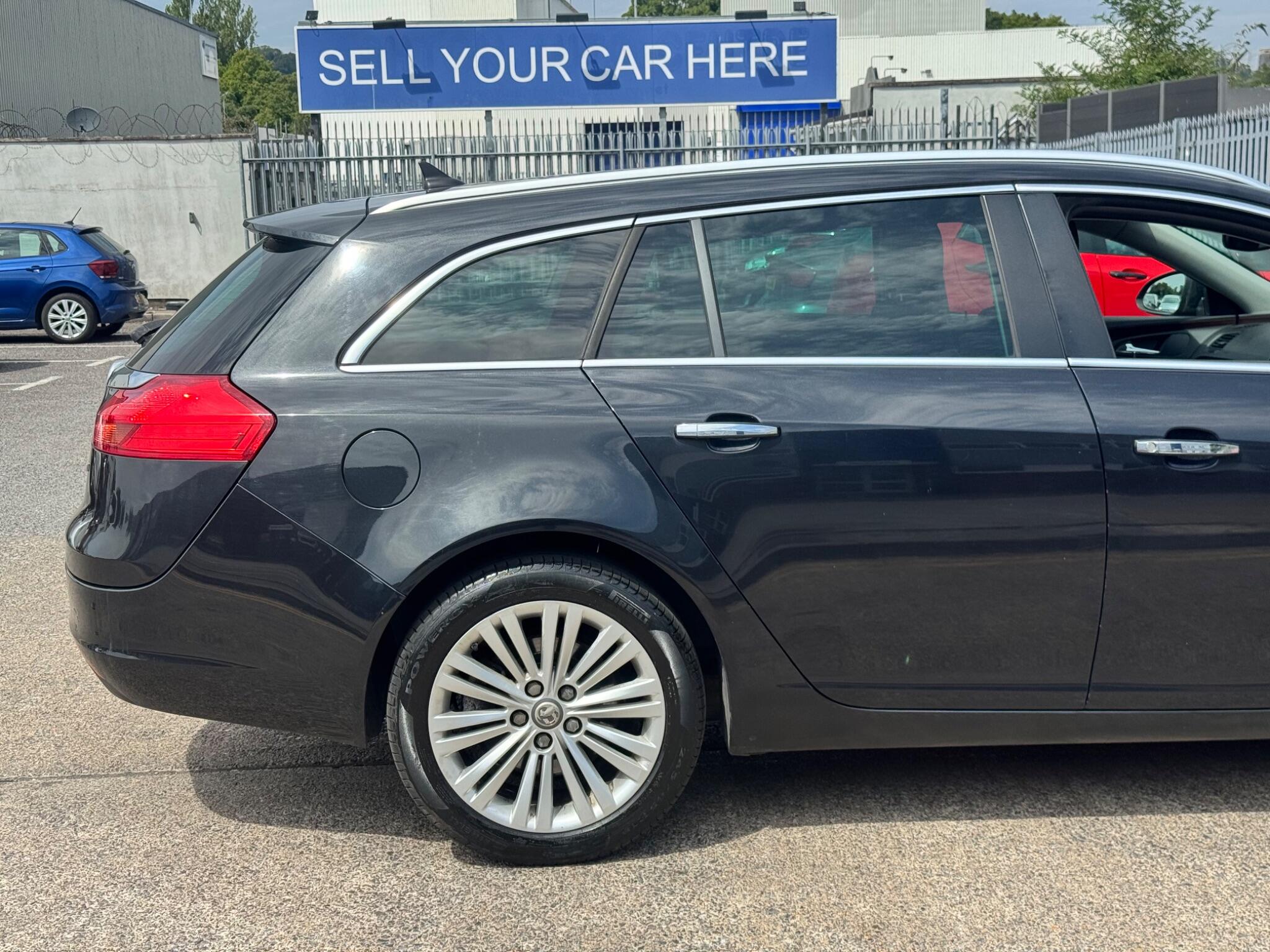 Vauxhall Insignia view 17