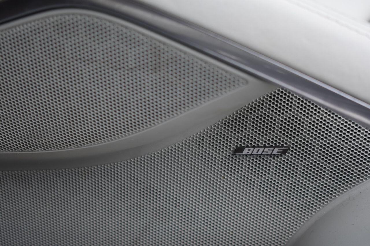 Porsche 911 view 24