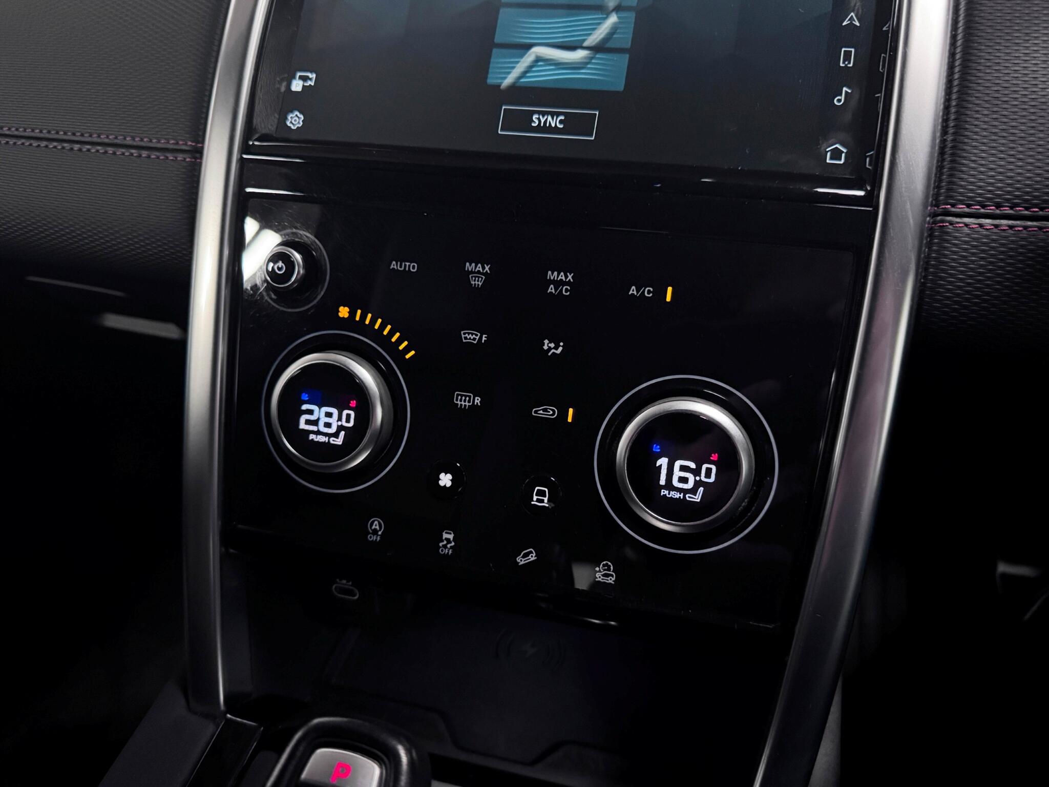 Land Rover Discovery Sport view 35