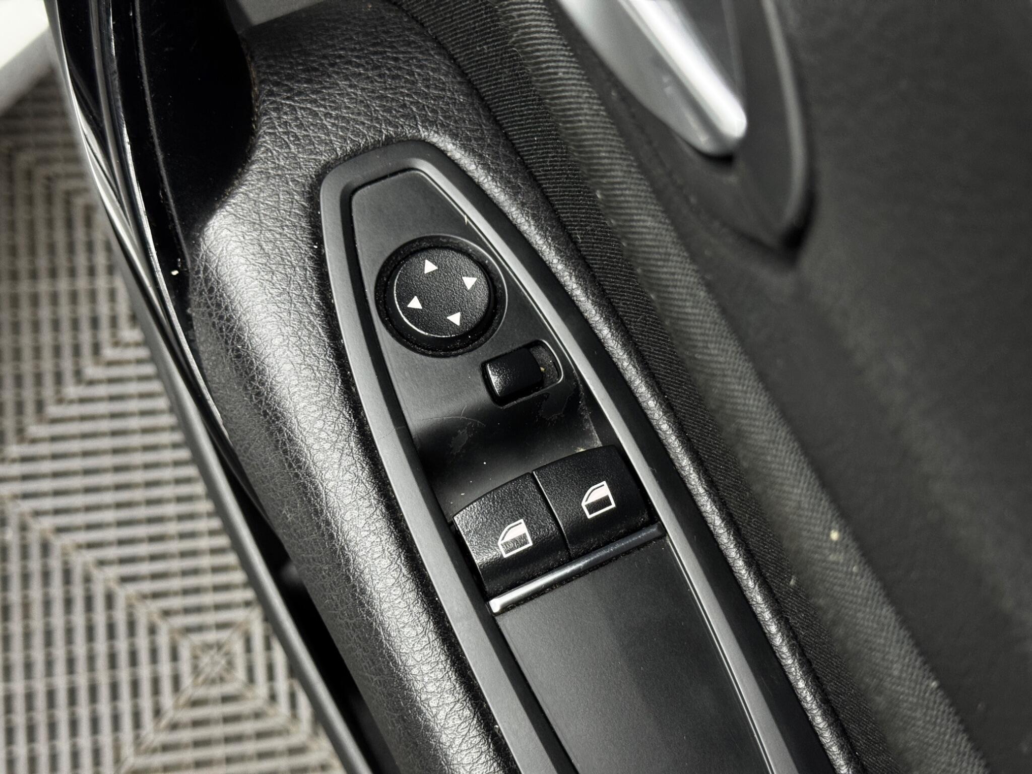 BMW 2 Series view 42
