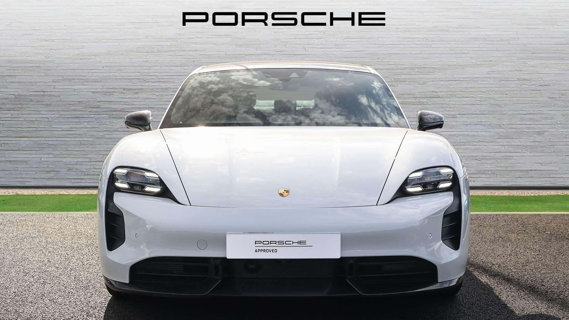 Porsche Taycan view 9