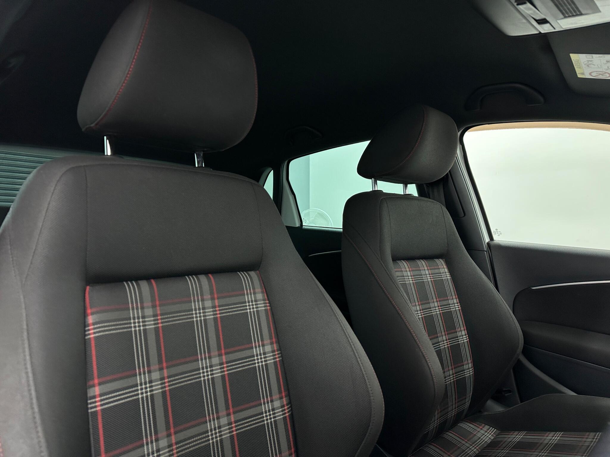 Volkswagen Polo view 30