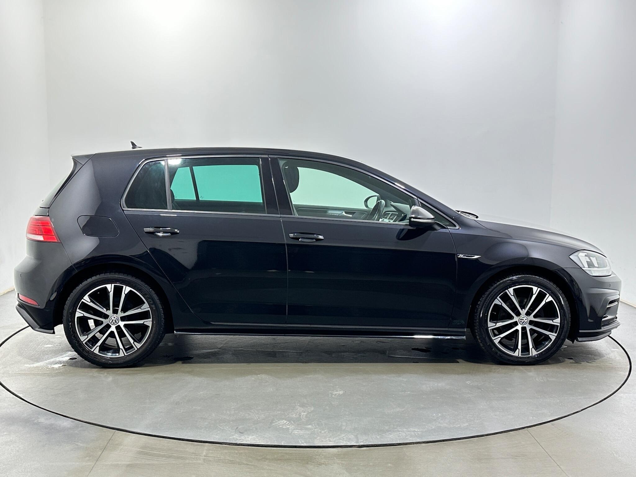 Volkswagen Golf view 9