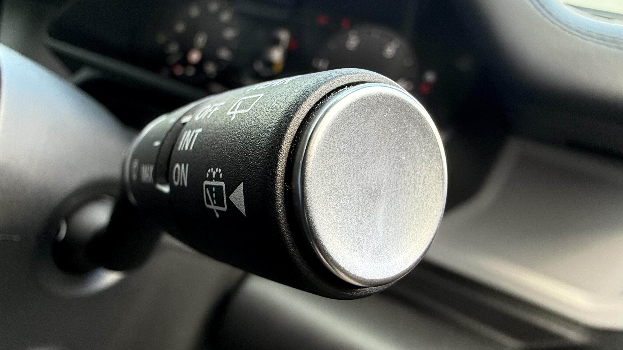 Land Rover Defender view 46