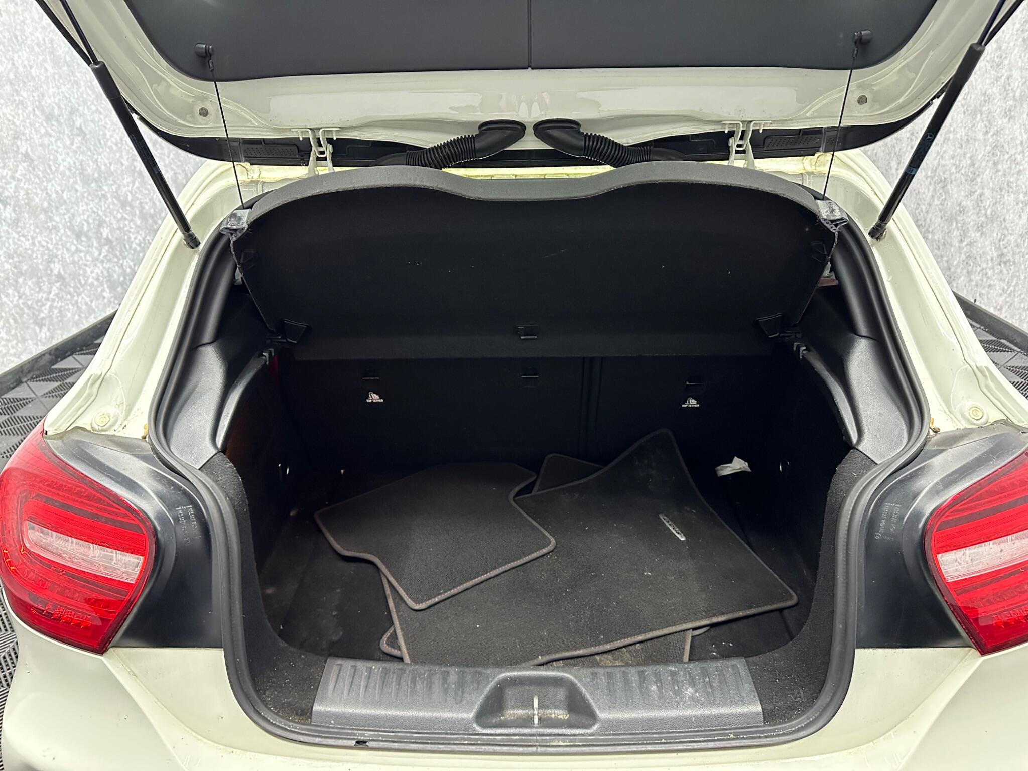 Mercedes-Benz A Class view 23