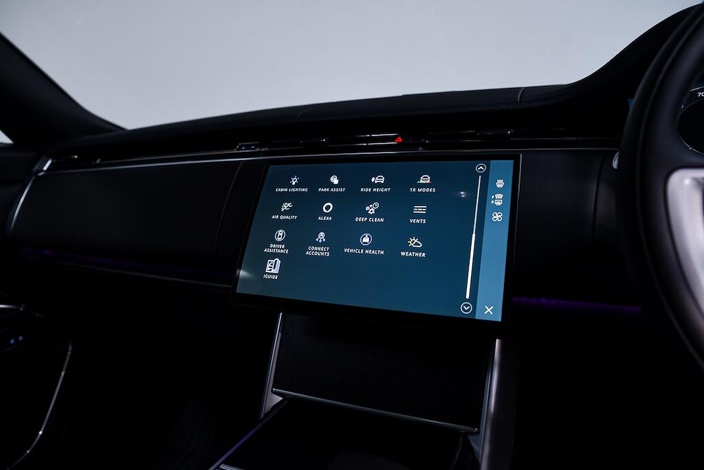 Land Rover Range Rover view 23