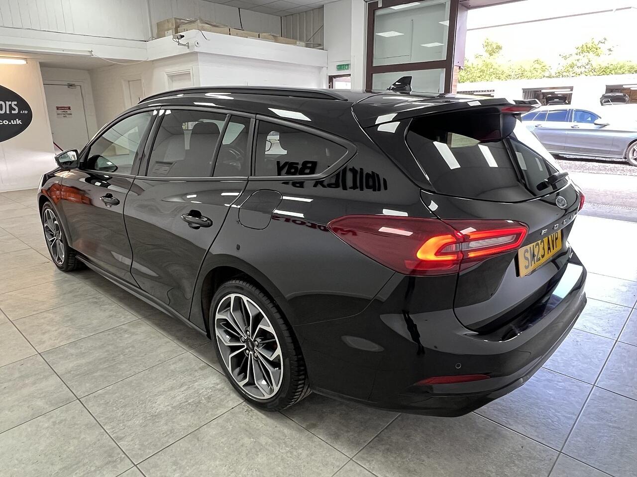 Ford Focus view 5