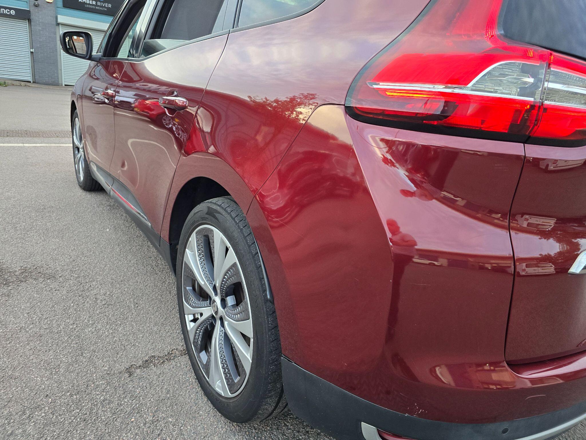 Renault Grand Scenic view 91