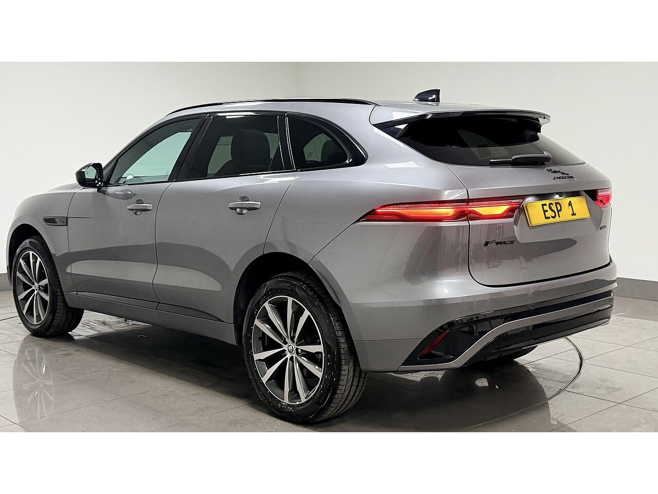Jaguar F-Pace view 6