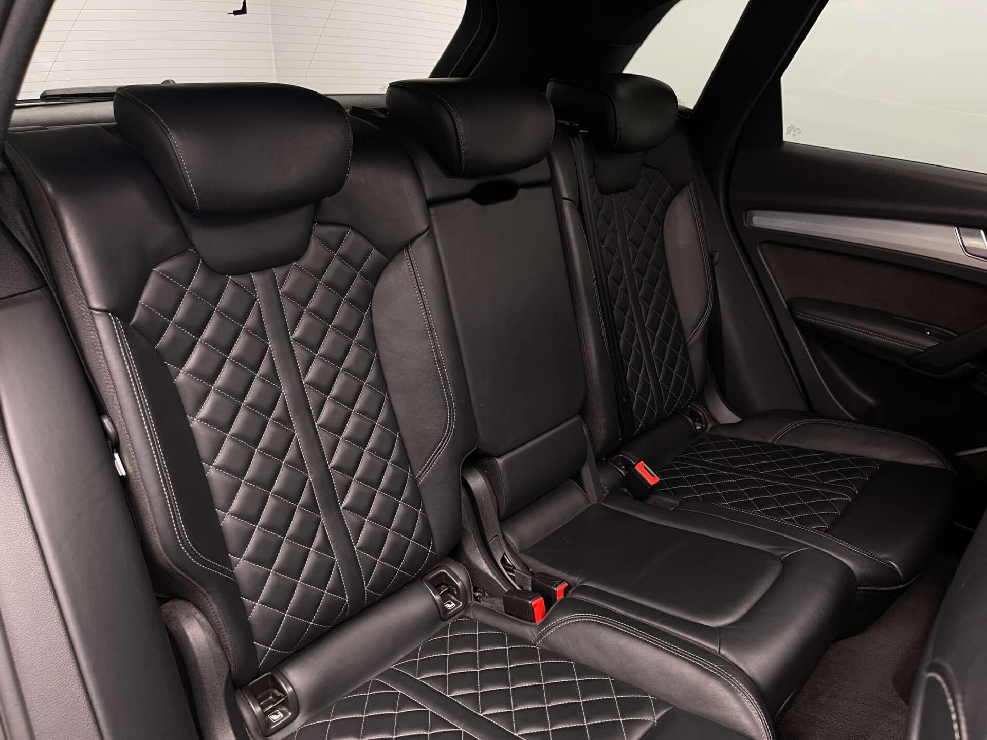 Audi SQ5 view 29