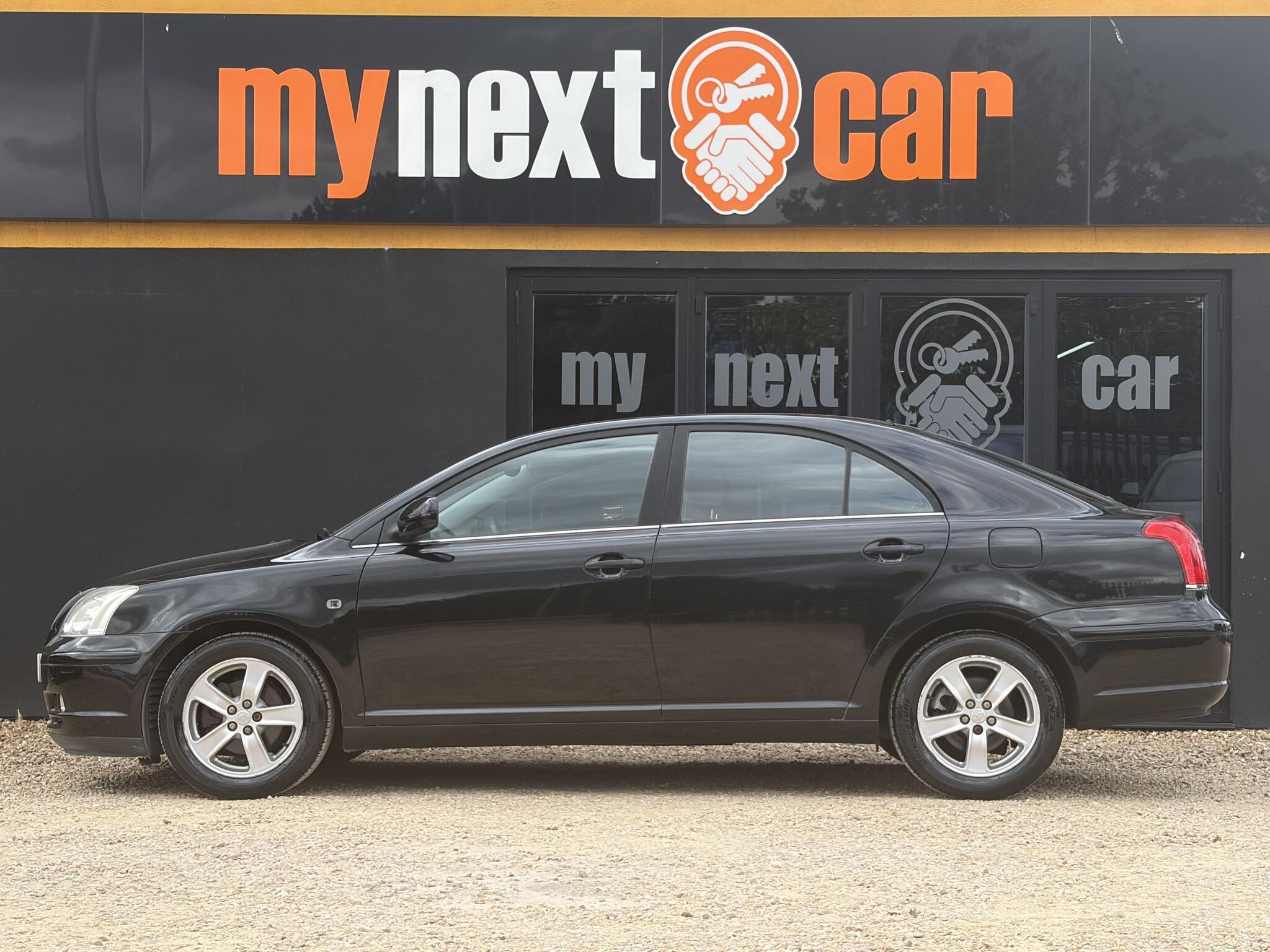 Toyota Avensis view 4