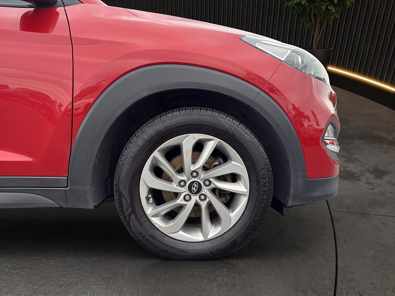 Hyundai Tucson view 30