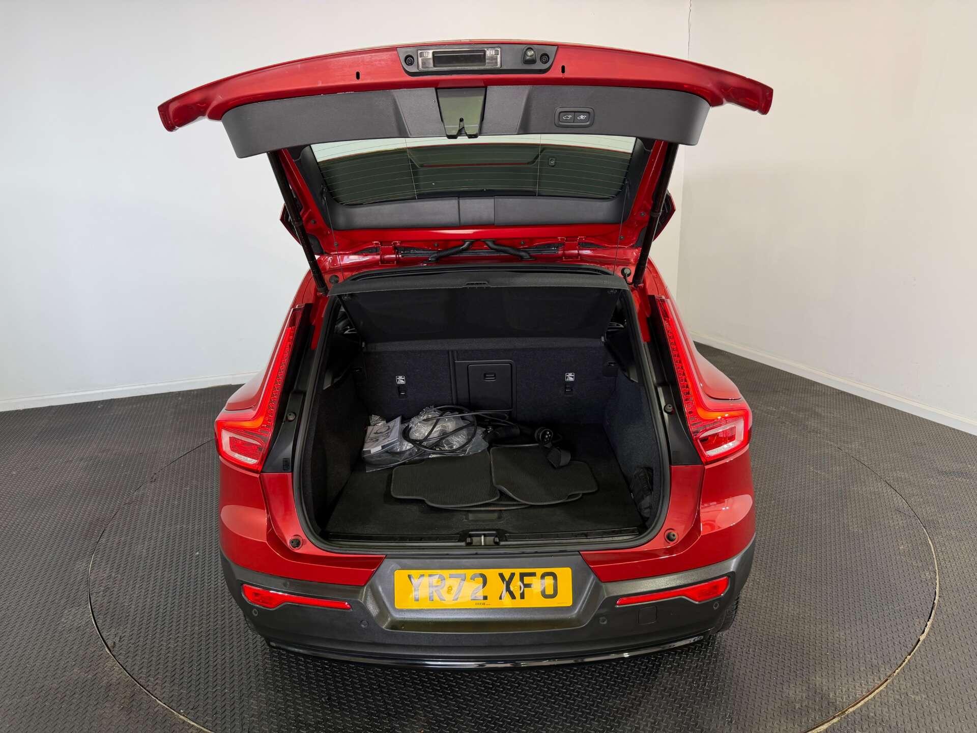 Volvo XC40 view 9