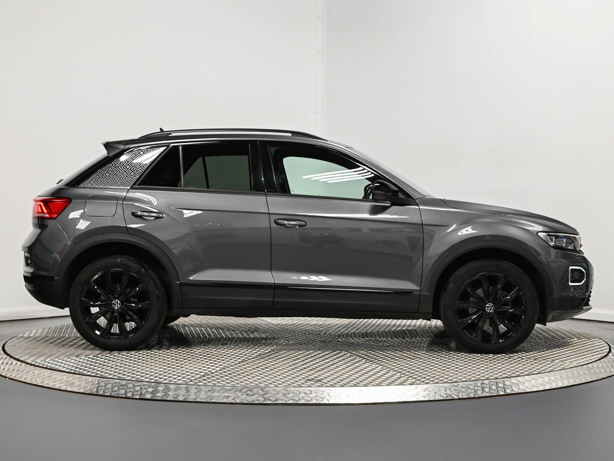 Volkswagen T-Roc view 36