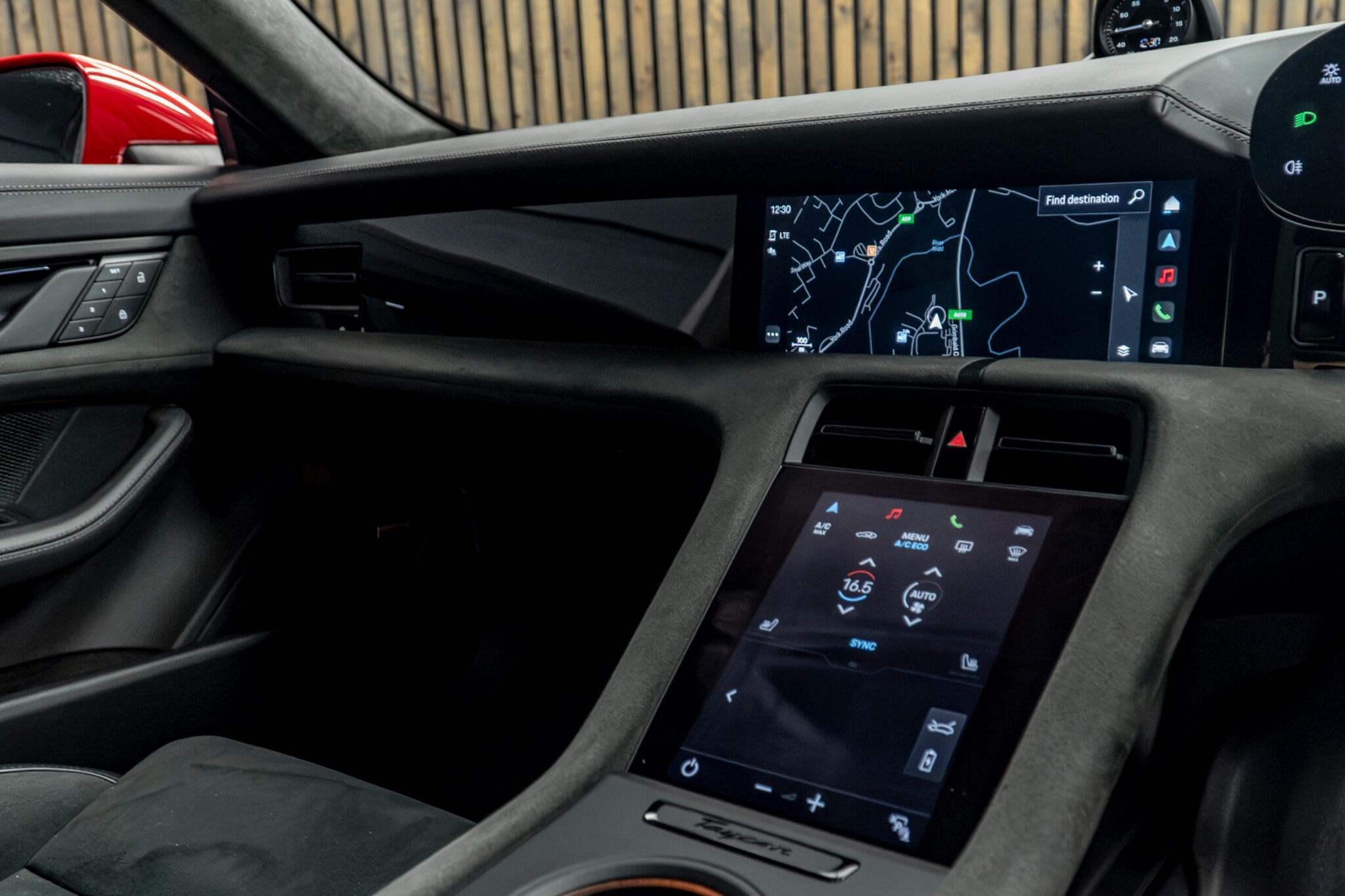 Porsche Taycan view 25