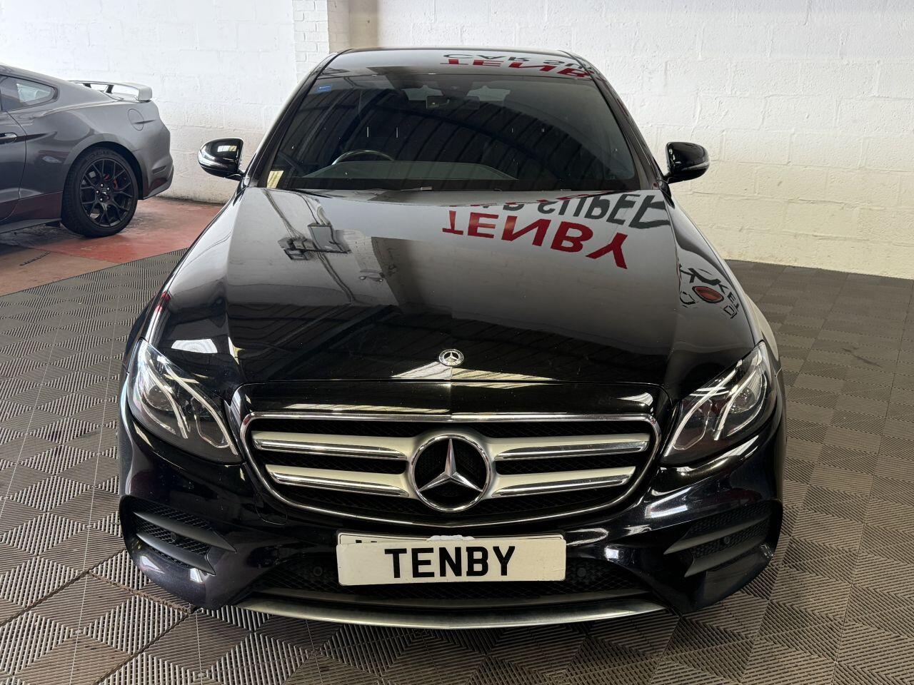 Mercedes-Benz E Class view 4
