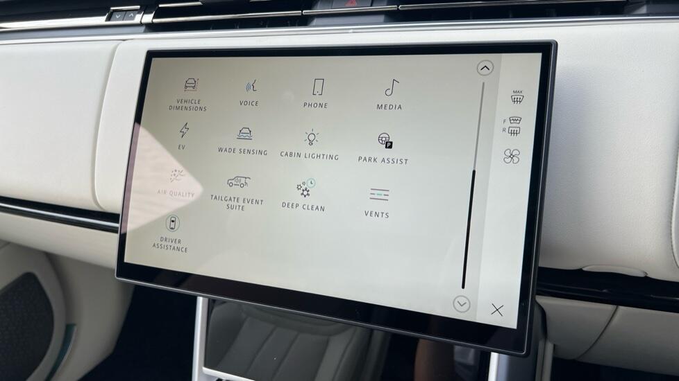 Land Rover Range Rover view 26