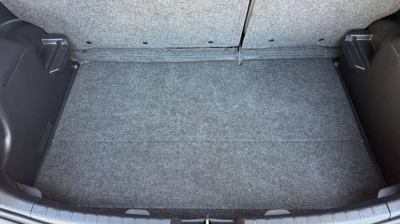 Toyota Yaris view 34