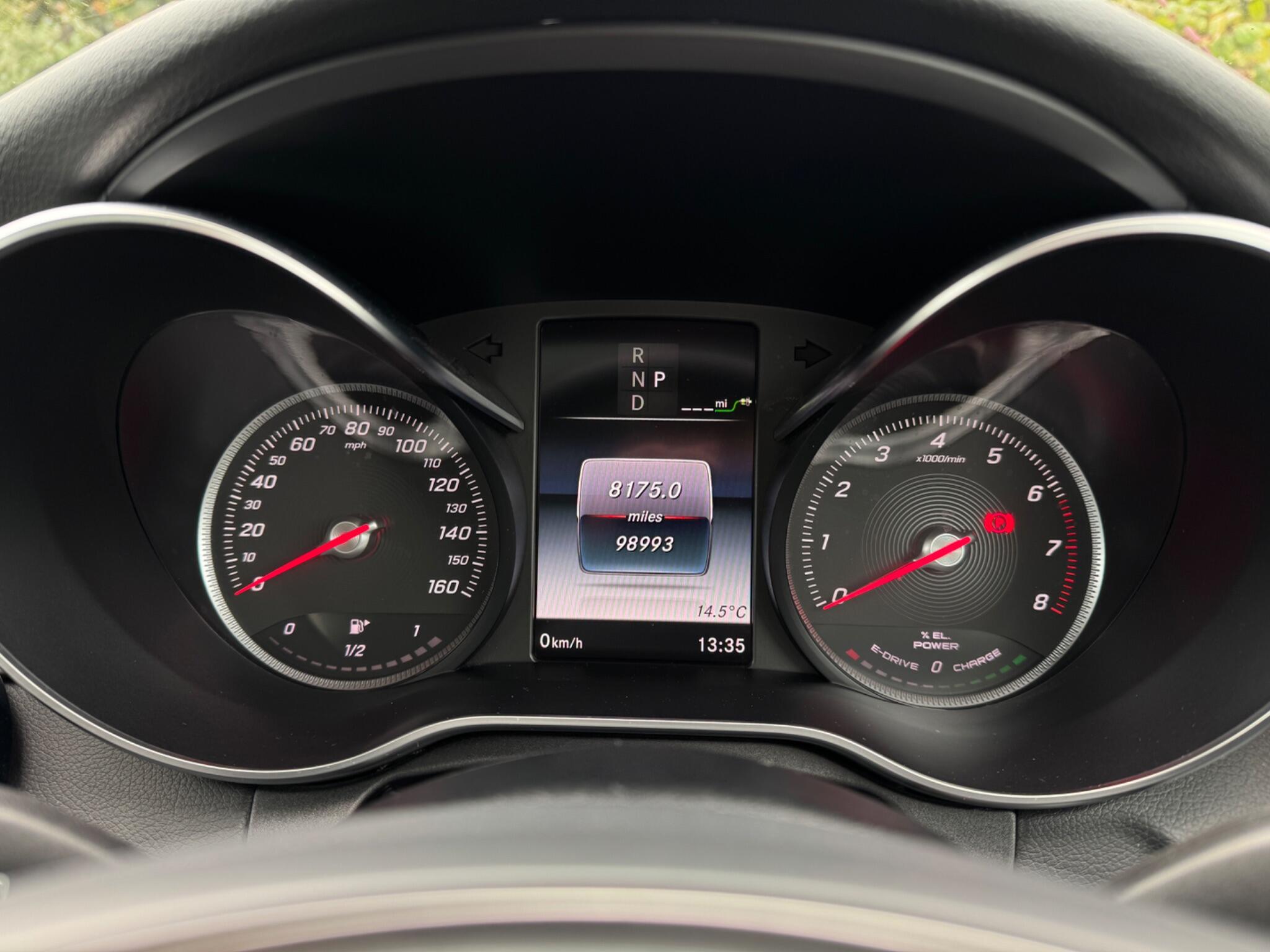 Mercedes-Benz C-Class view 30