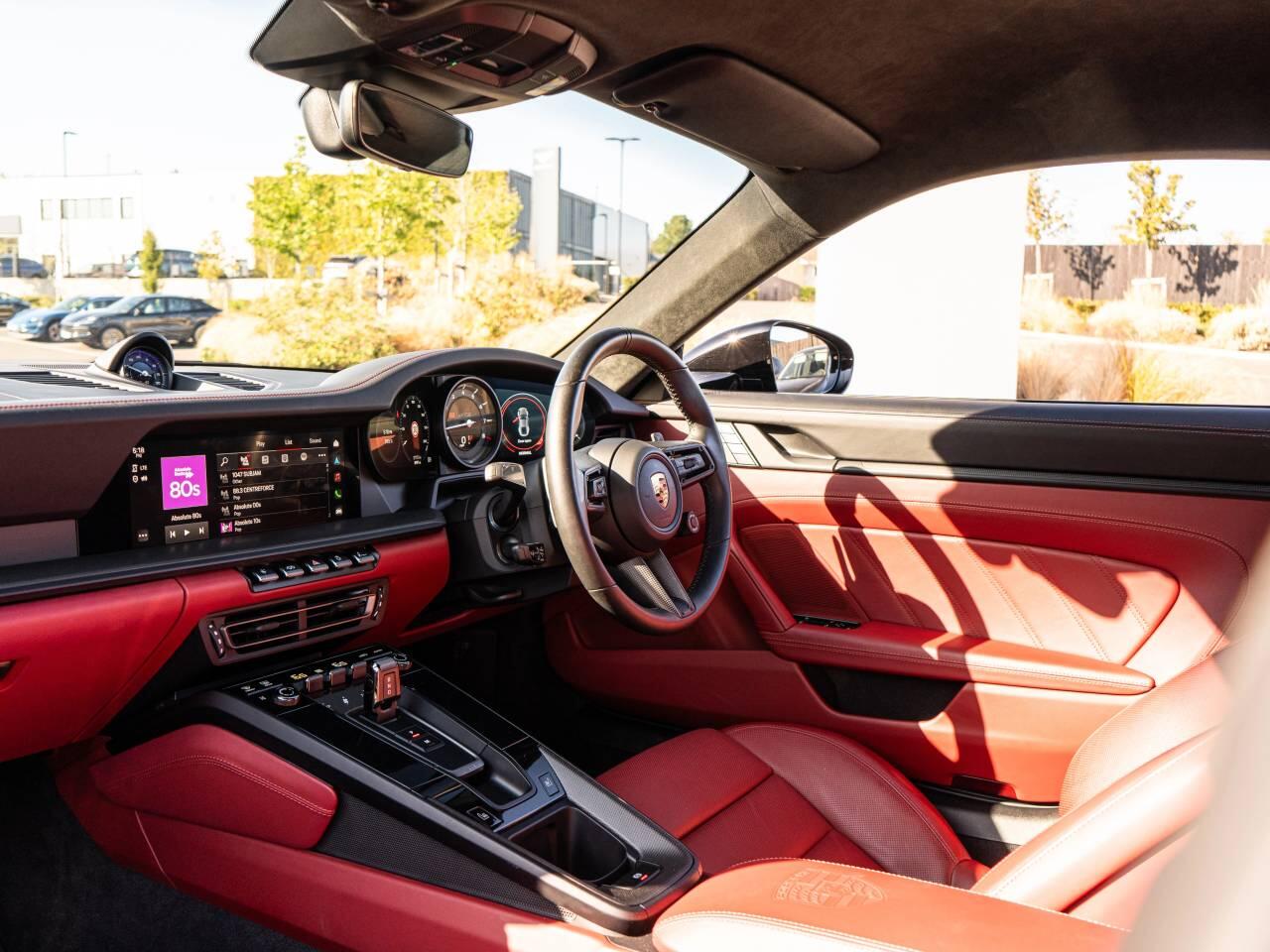 Porsche 911 view 36