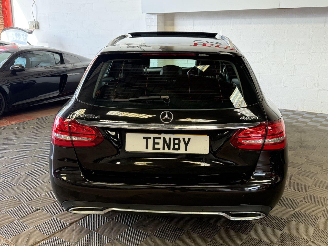 Mercedes-Benz C-Class view 8