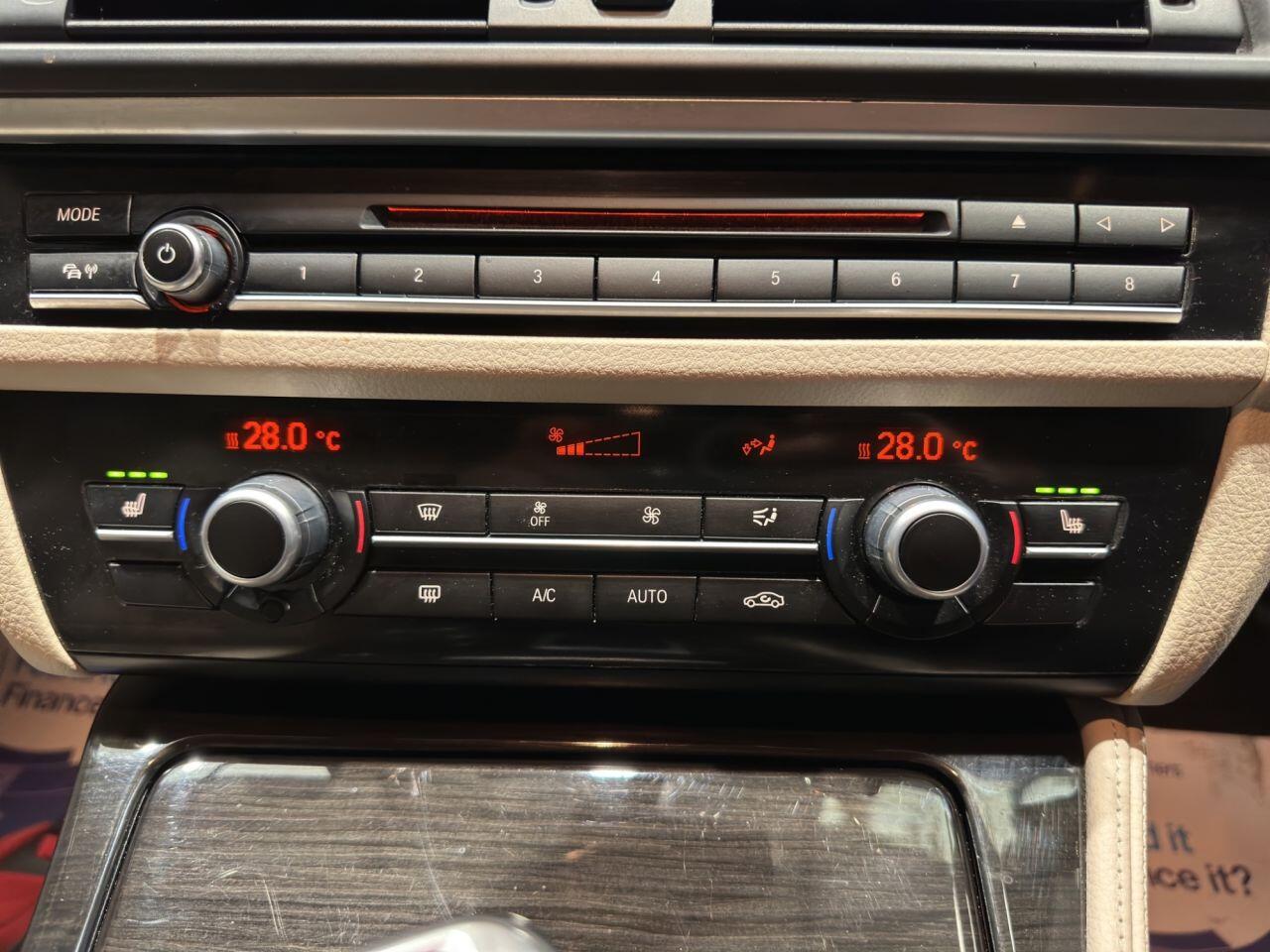 BMW 5 Series view 32
