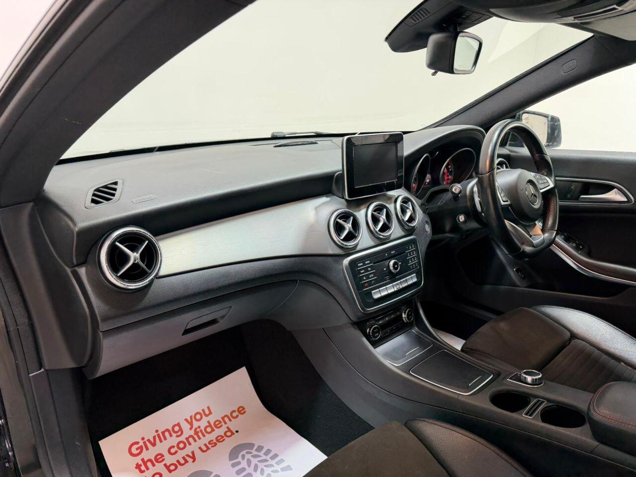 Mercedes-Benz CLA view 17
