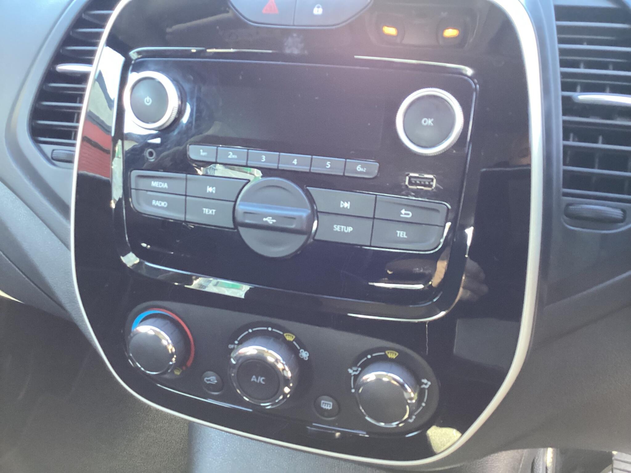 Renault Captur view 16