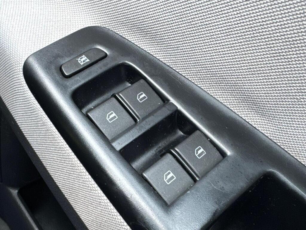 Volkswagen Polo view 27