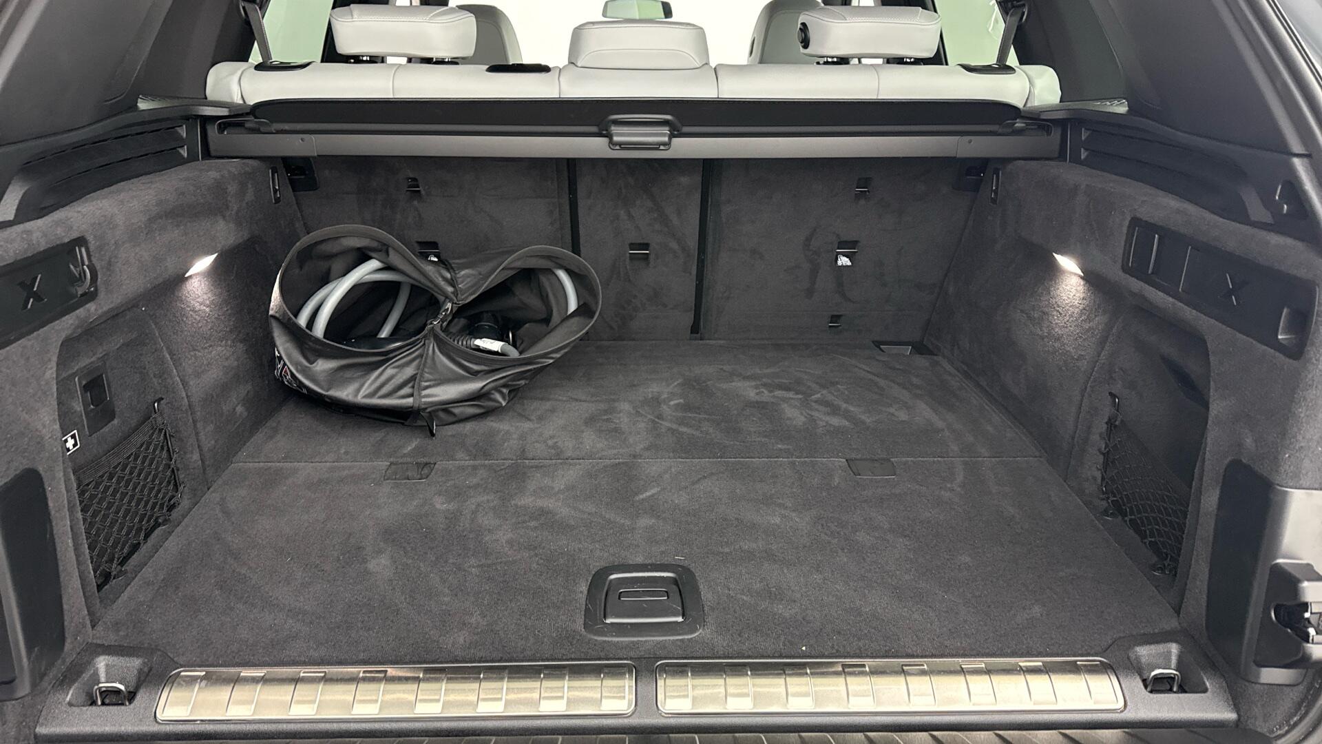BMW X5 view 13
