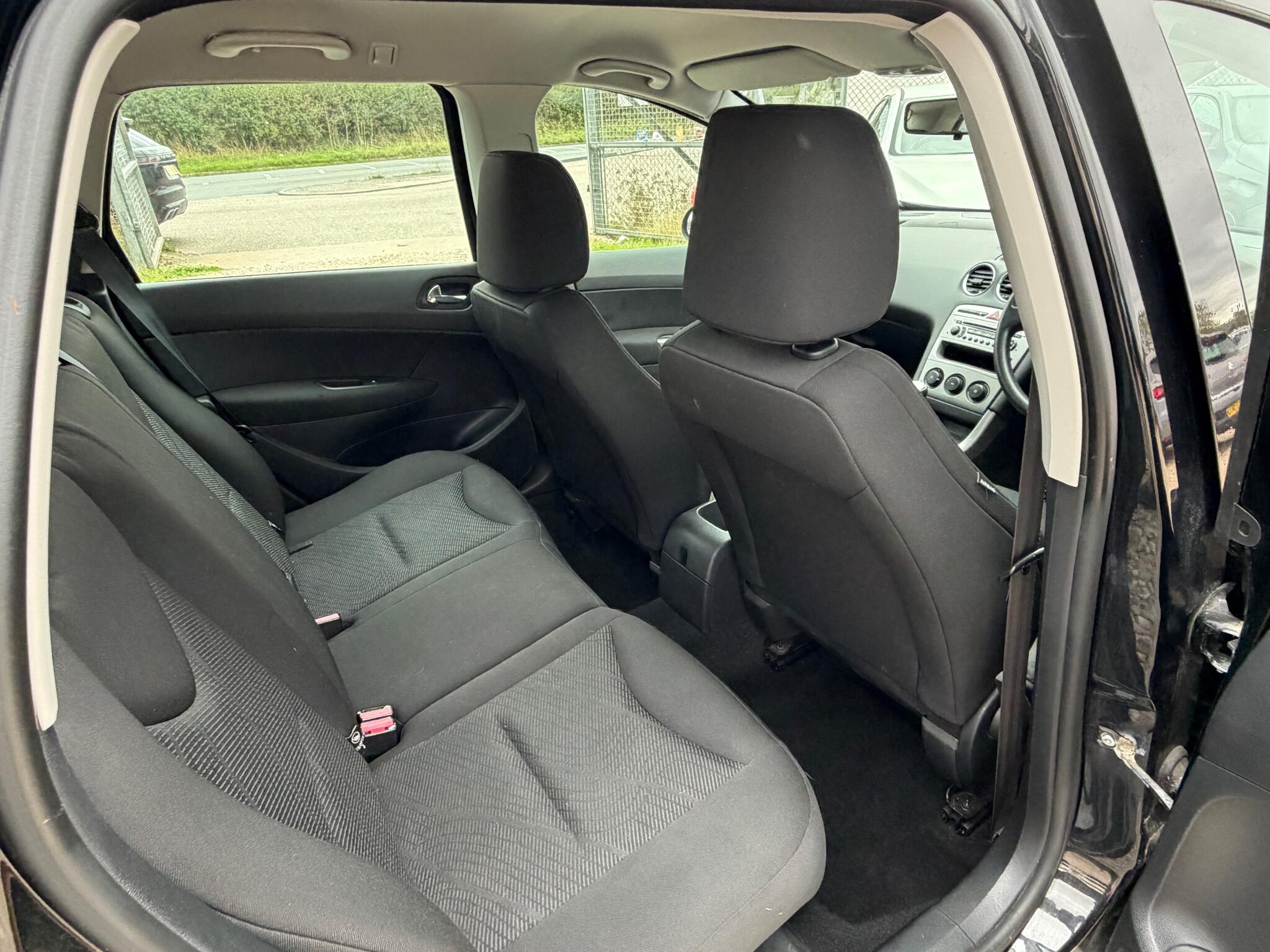 Peugeot 308 view 10