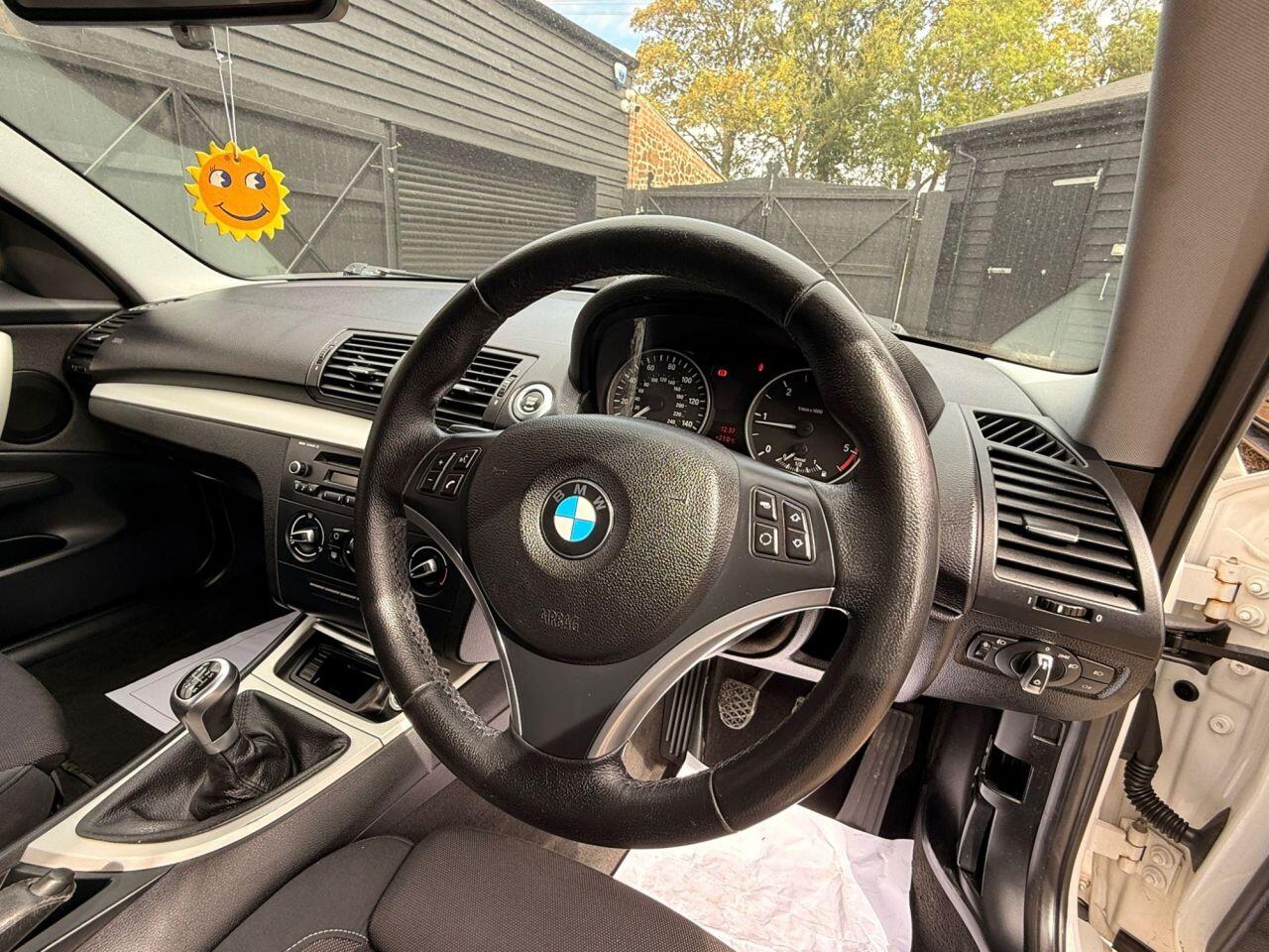 BMW 1 Series view 12