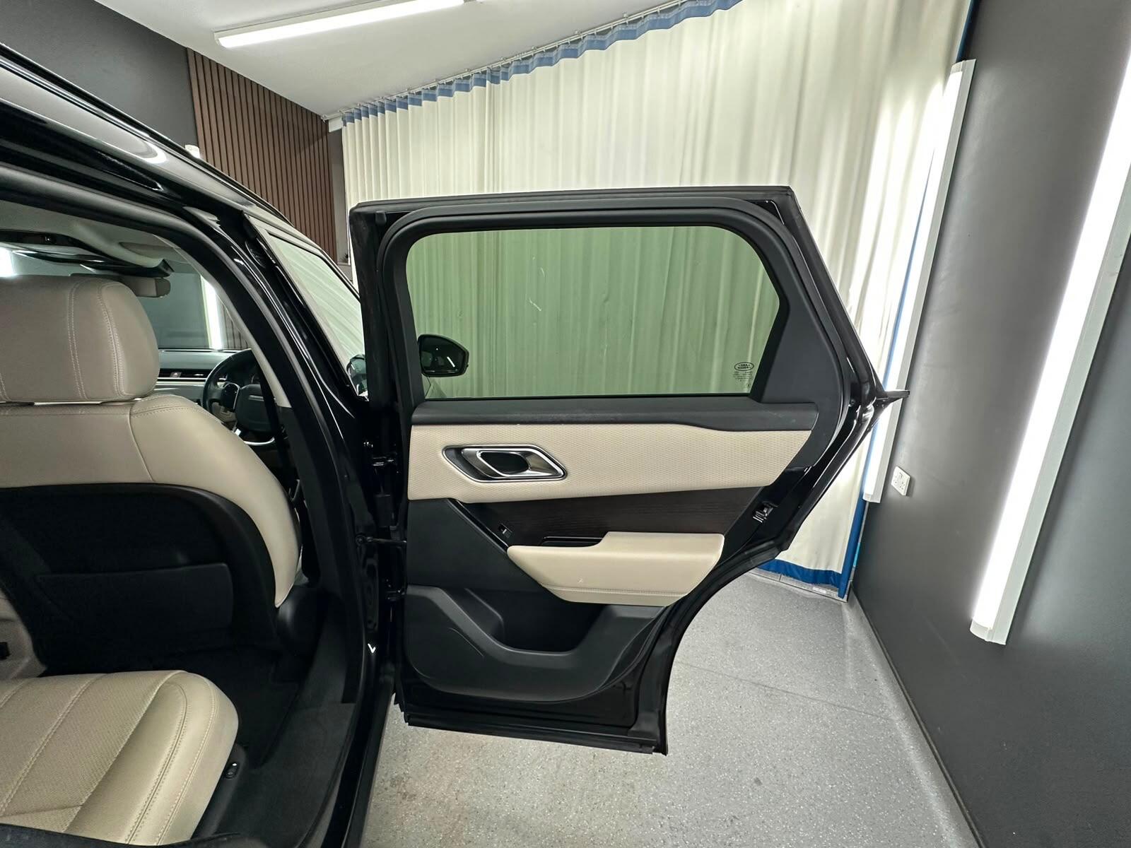 Land Rover Range Rover Velar view 15
