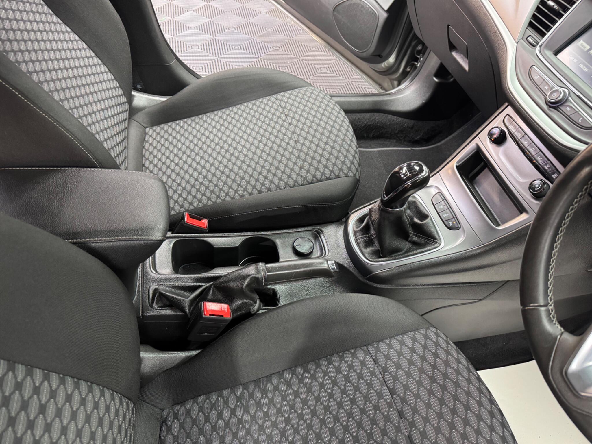 Vauxhall Astra view 25