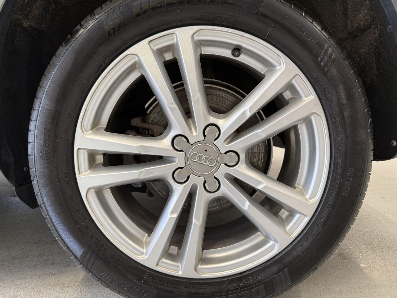Audi Q3 view 38