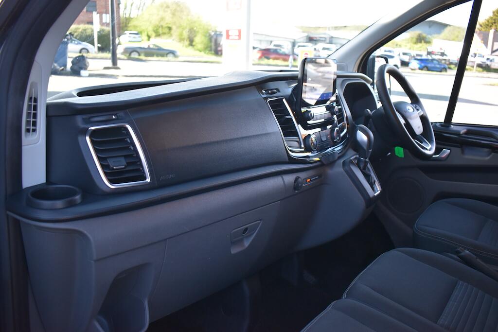Ford Transit Custom view 37