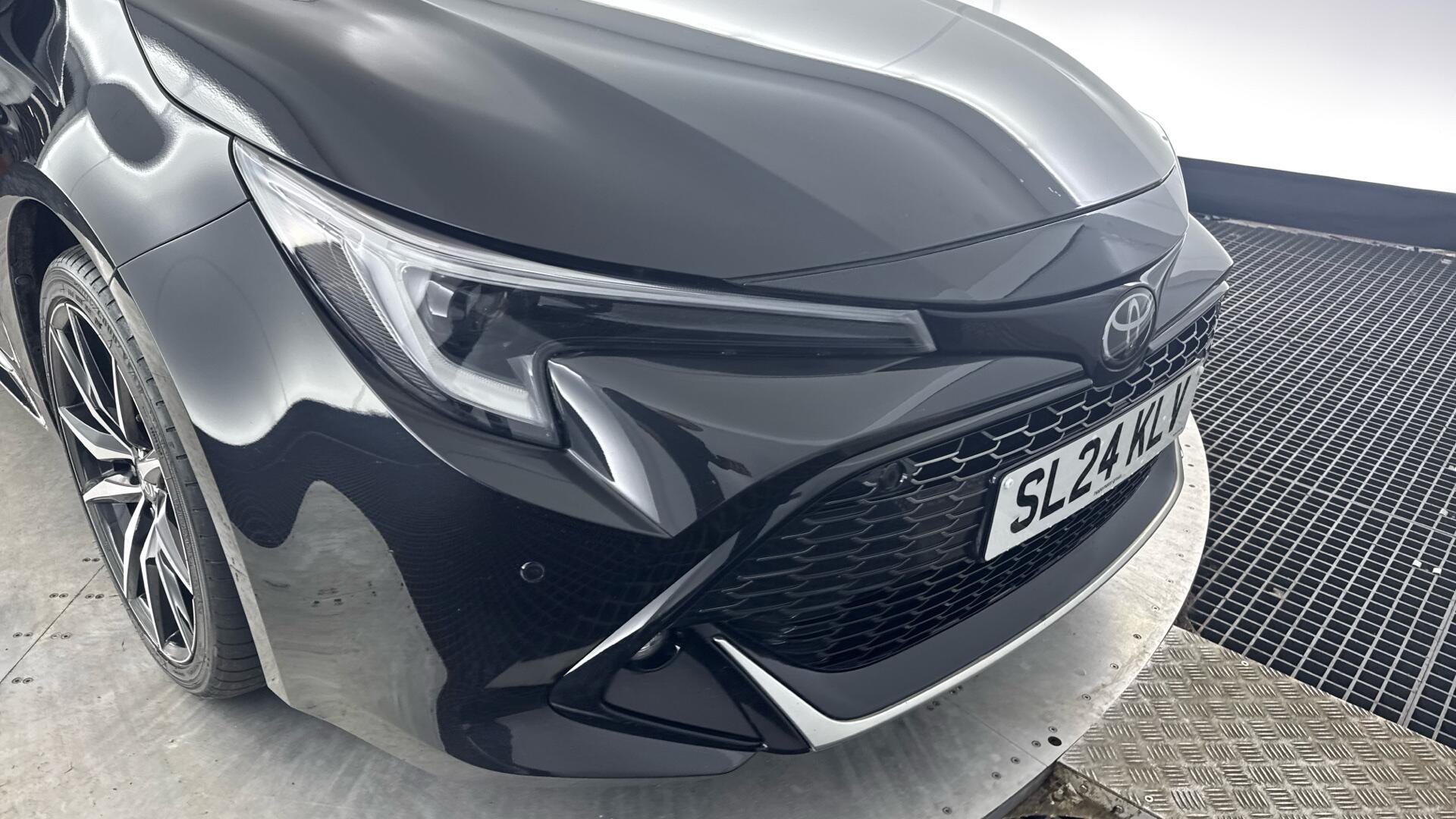 Toyota Corolla view 21