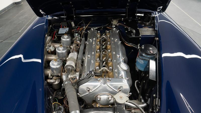 Jaguar XK150 view 29
